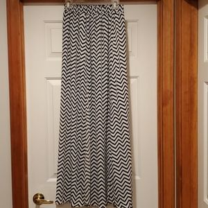 Black and White Chevron Fly Away Maxi Skirt